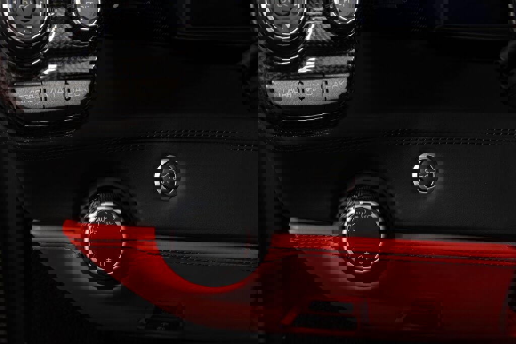 Used 2018 Ferrari 488 Spider image 38