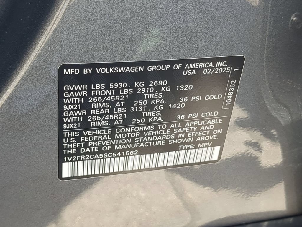 Used 2025 Volkswagen Atlas SEL Premium R-Line AWD/4WD image 39