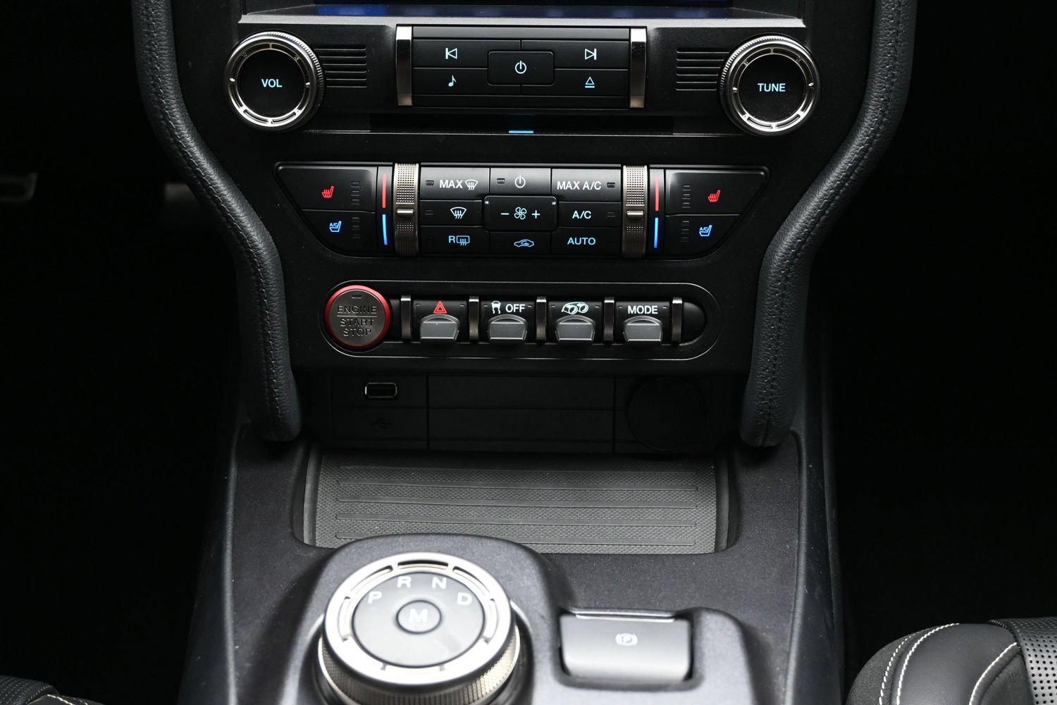Used 2022 Ford Mustang Shelby GT500 w/ Technology Package RWD image 37