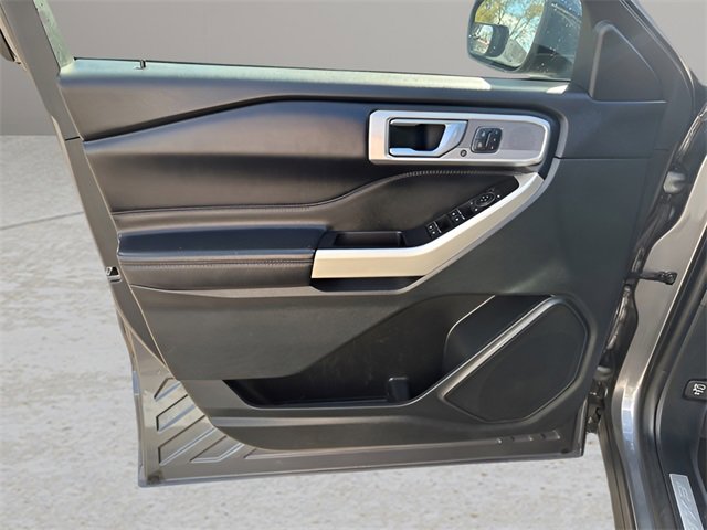 Used 2021 Ford Explorer Limited image 6