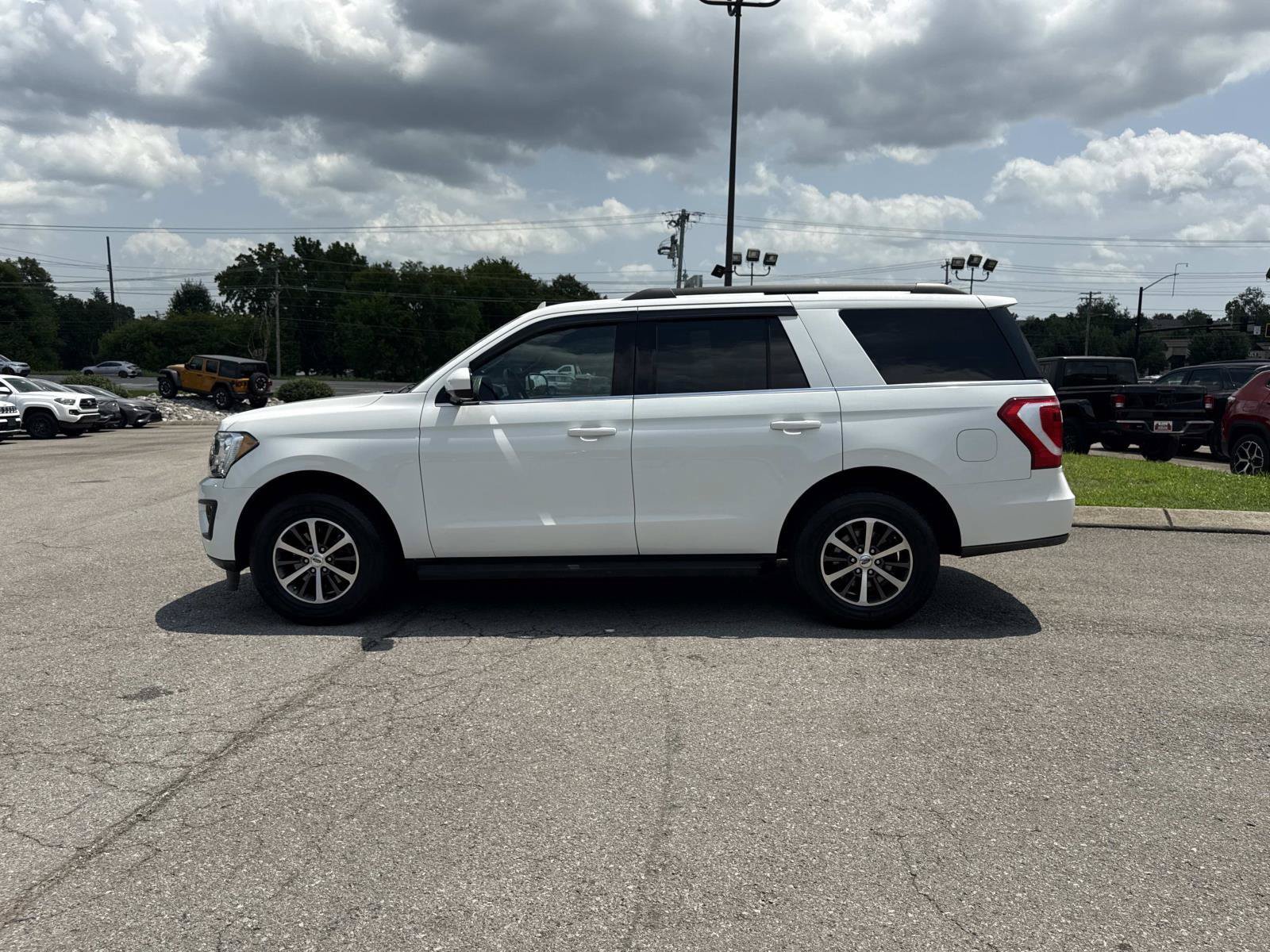 Used 2020 Ford Expedition XLT AWD/4WD image 8