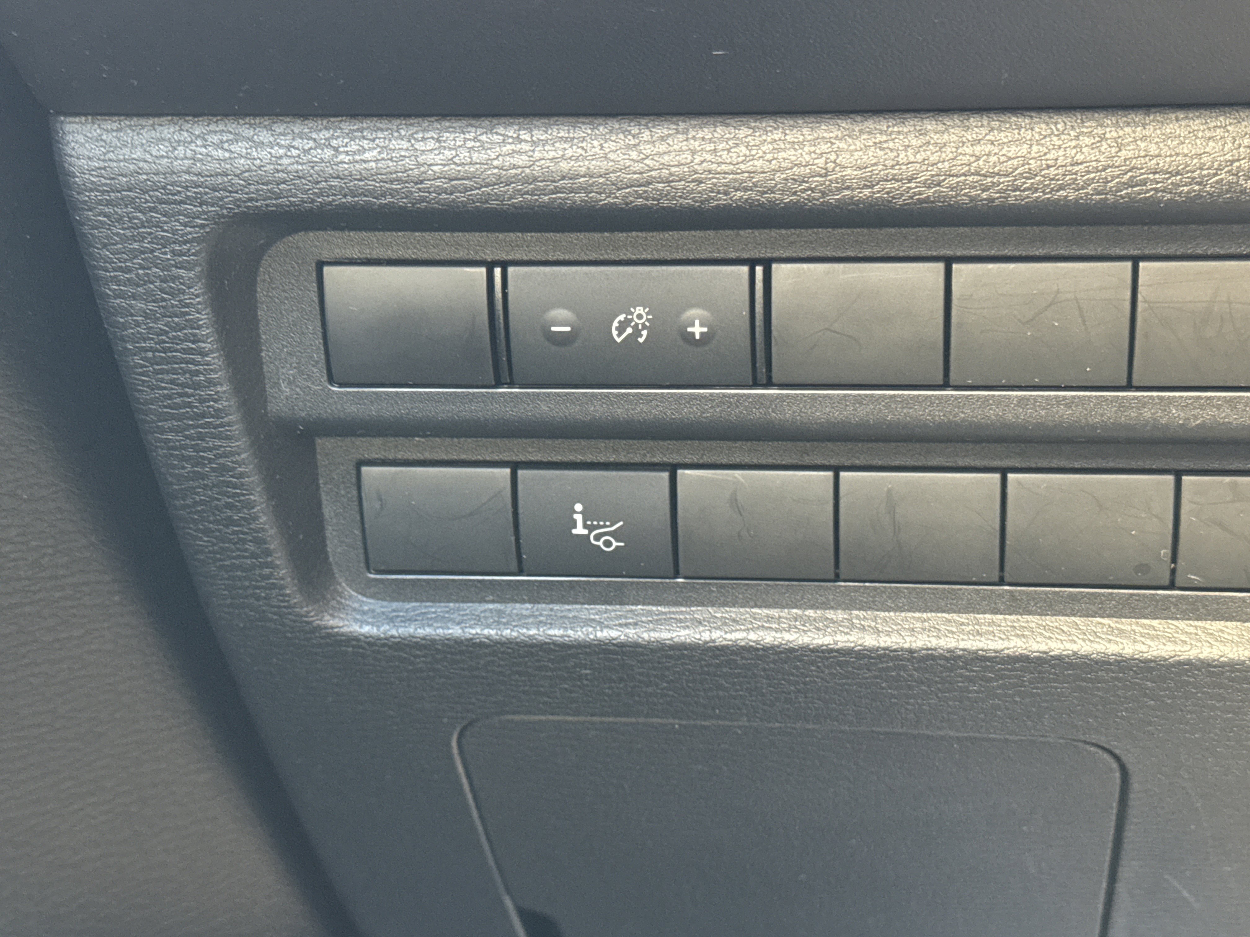 Used 2023 Mitsubishi Outlander SEL FWD image 21