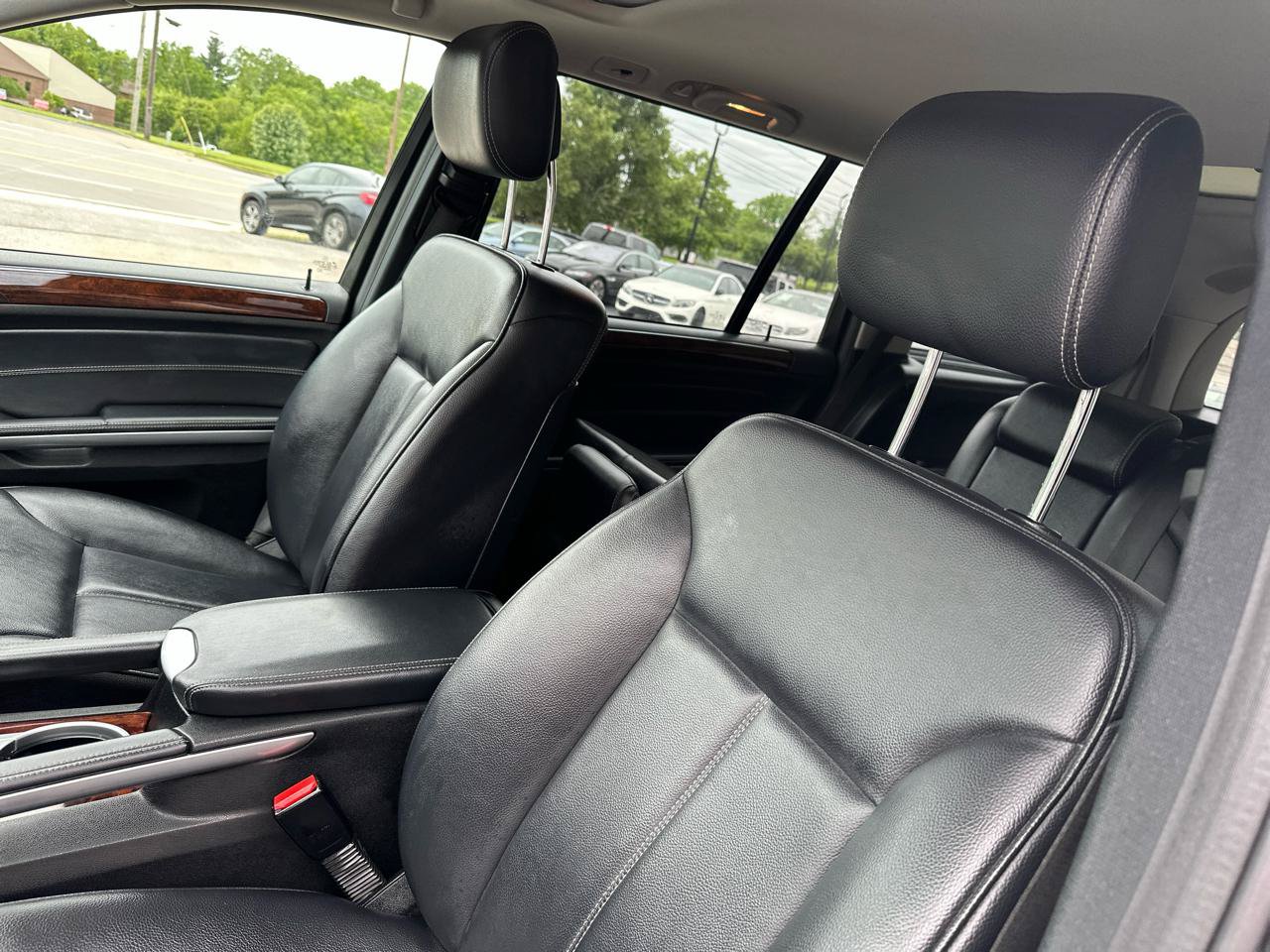 Used 2011 Mercedes-Benz GL 450 4MATIC w/ Premium 2 Pkg image 10