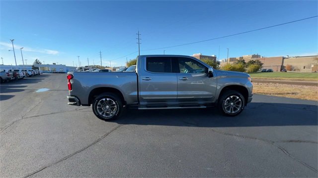 Used 2024 Chevrolet Silverado 1500 High Country w/ Technology Package image 9