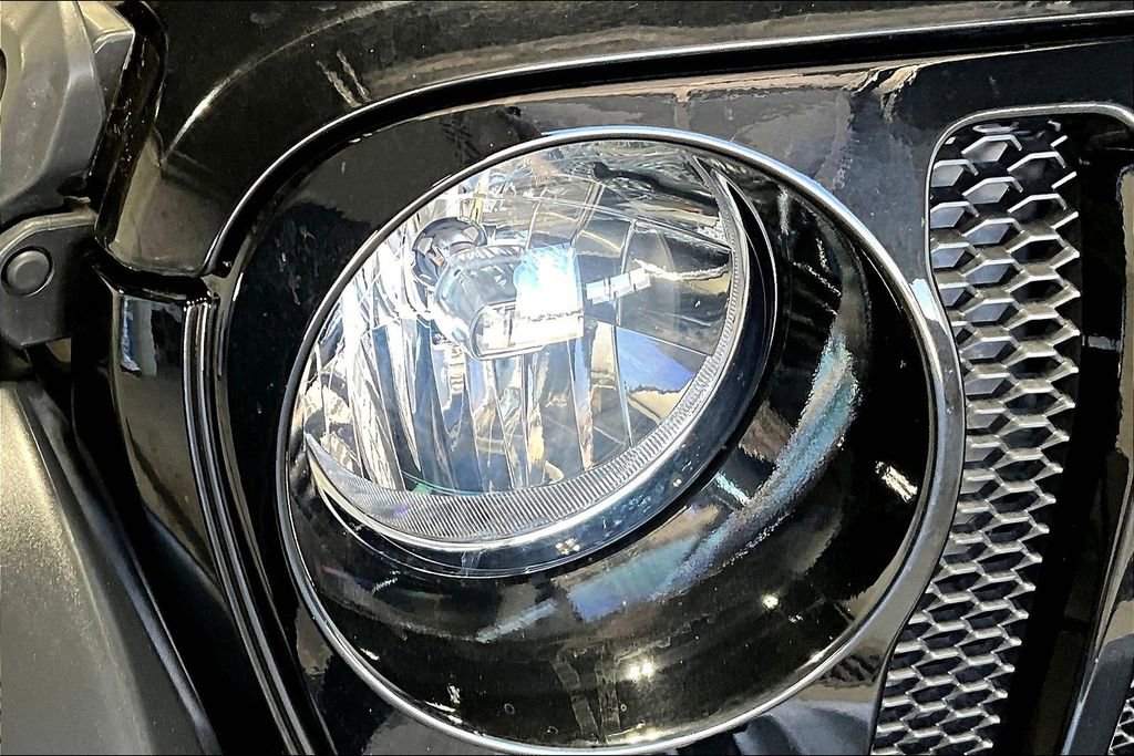 Used 2023 Jeep Wrangler Sport image 36