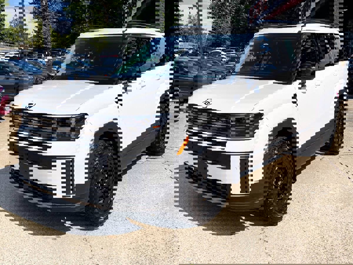 Used 2024 Hyundai Santa Fe XRT image 1