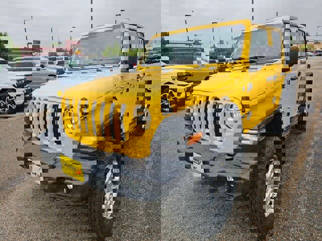 Used 2019 Jeep Wrangler Unlimited Sport S image 2