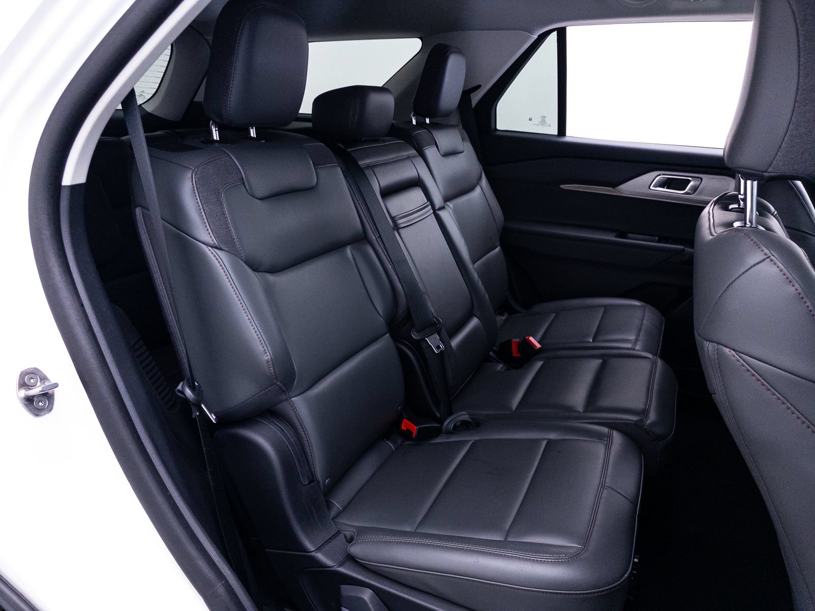 Used 2025 Ford Explorer Active w/ Active Comfort Package AWD/4WD image 42