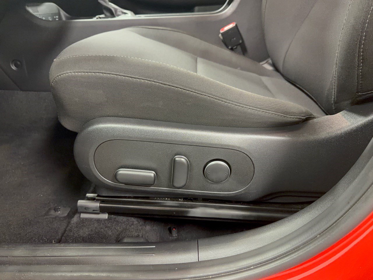 Used 2025 Hyundai Kona SEL AWD/4WD image 16