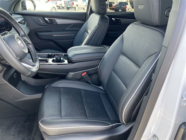 Certified 2025 Buick Enclave Sport Touring image 18