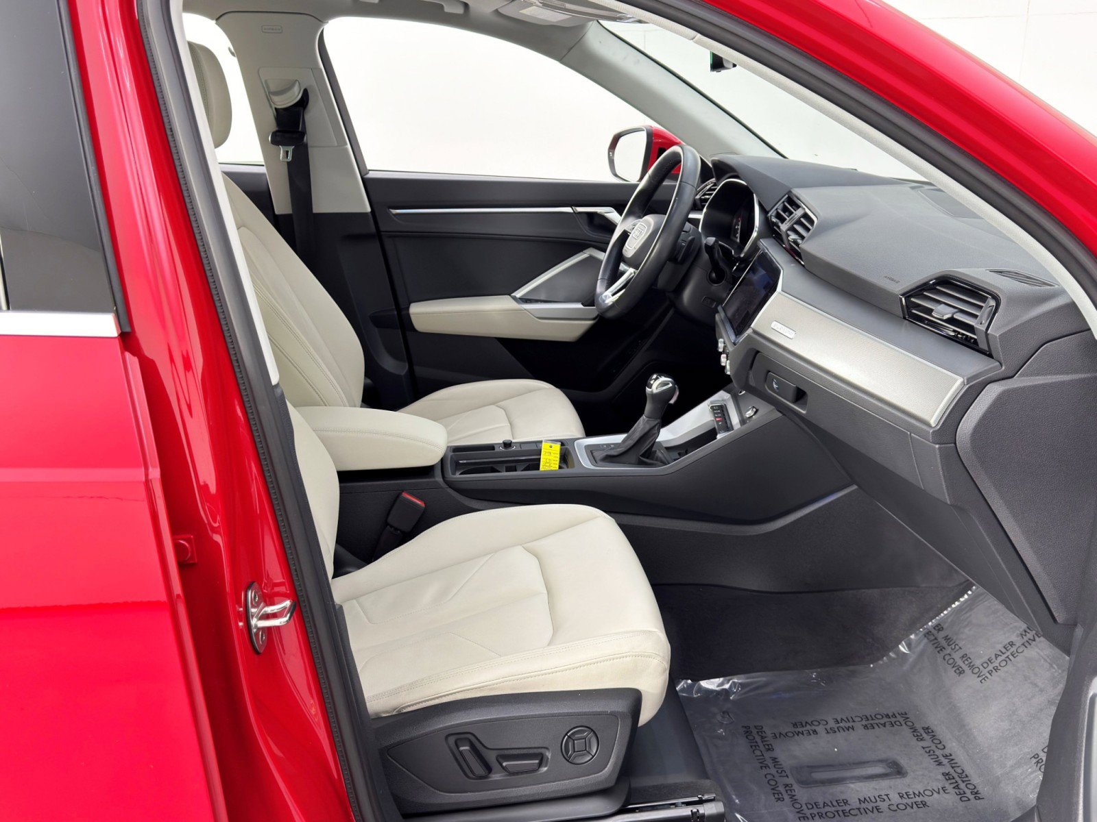 Used 2023 Audi Q3 2.0T Premium Plus image 15