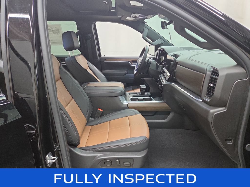 Certified 2025 Chevrolet Silverado 1500 High Country w/ High Country Premium Package AWD/4WD image 12