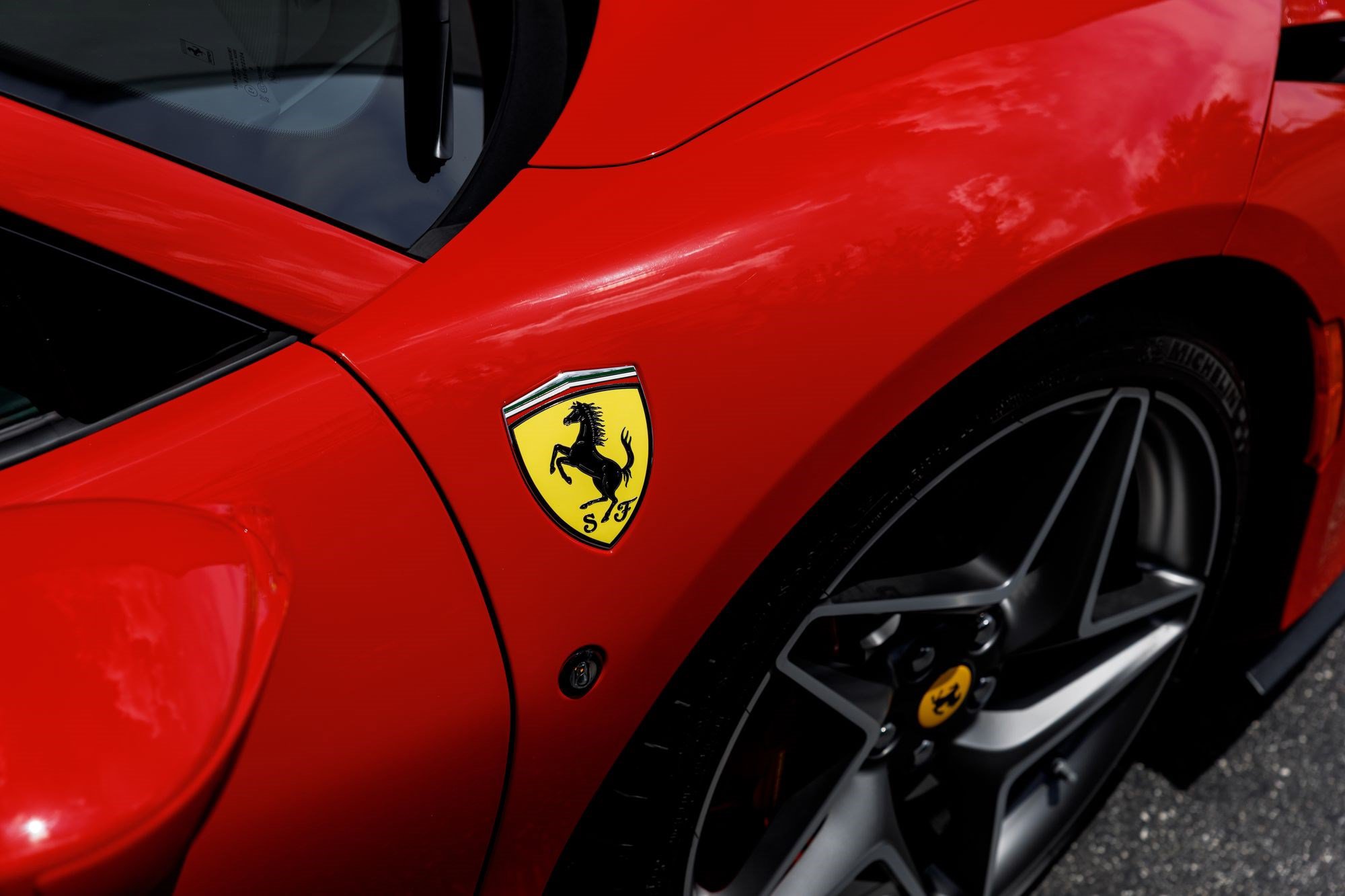 Used 2021 Ferrari F8 Tributo RWD image 41