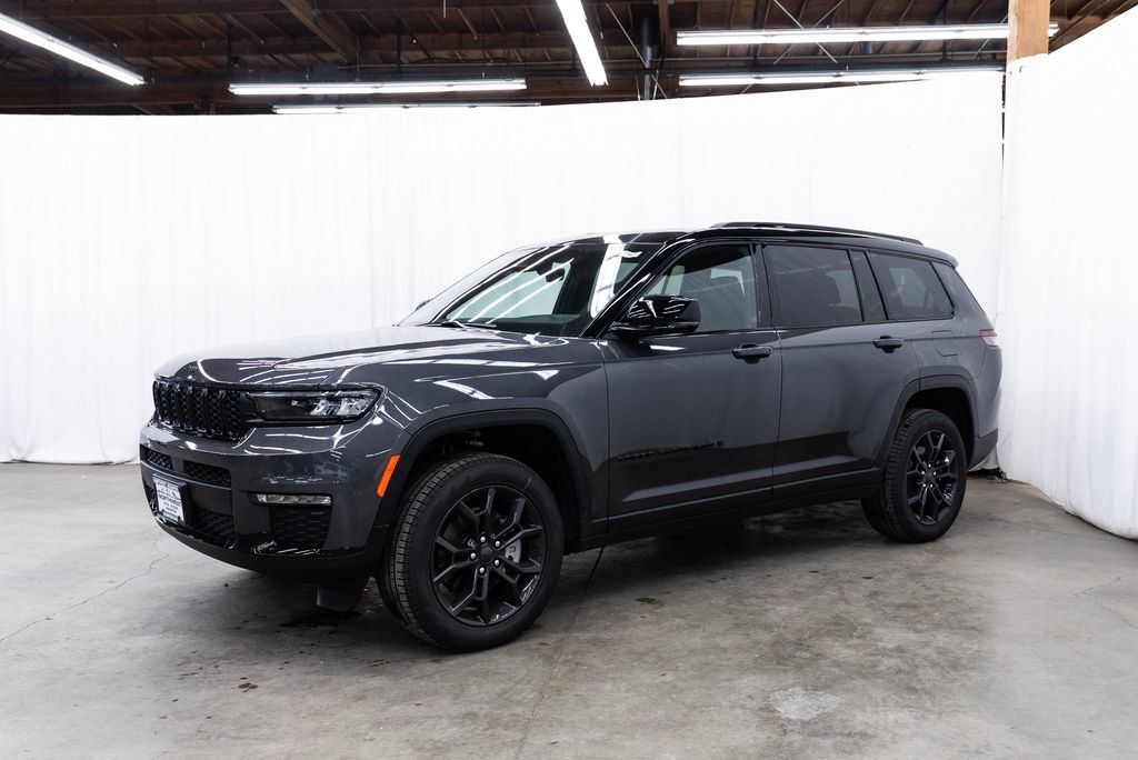 New 2025 Jeep Grand Cherokee L Limited w/ Trailer Tow Package image 3