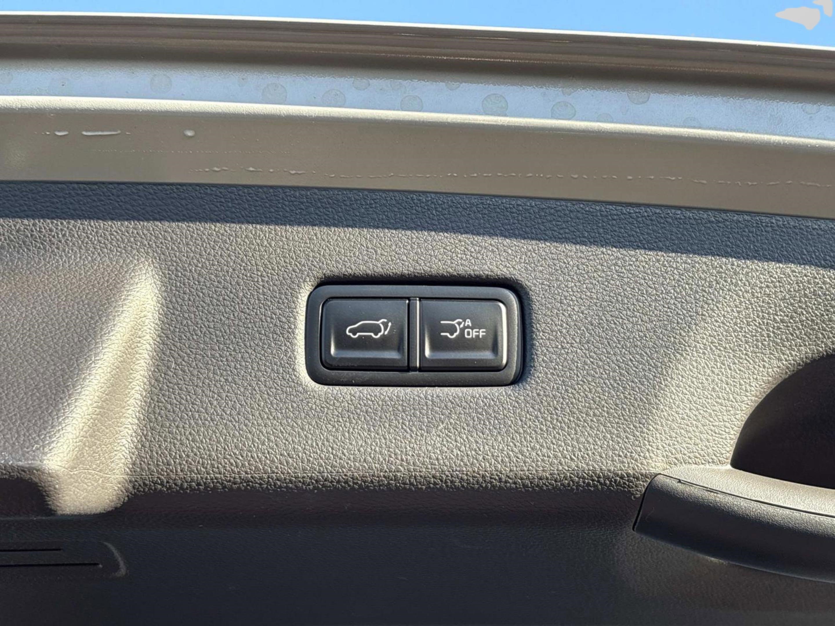 New 2026 Kia Carnival EX image 13