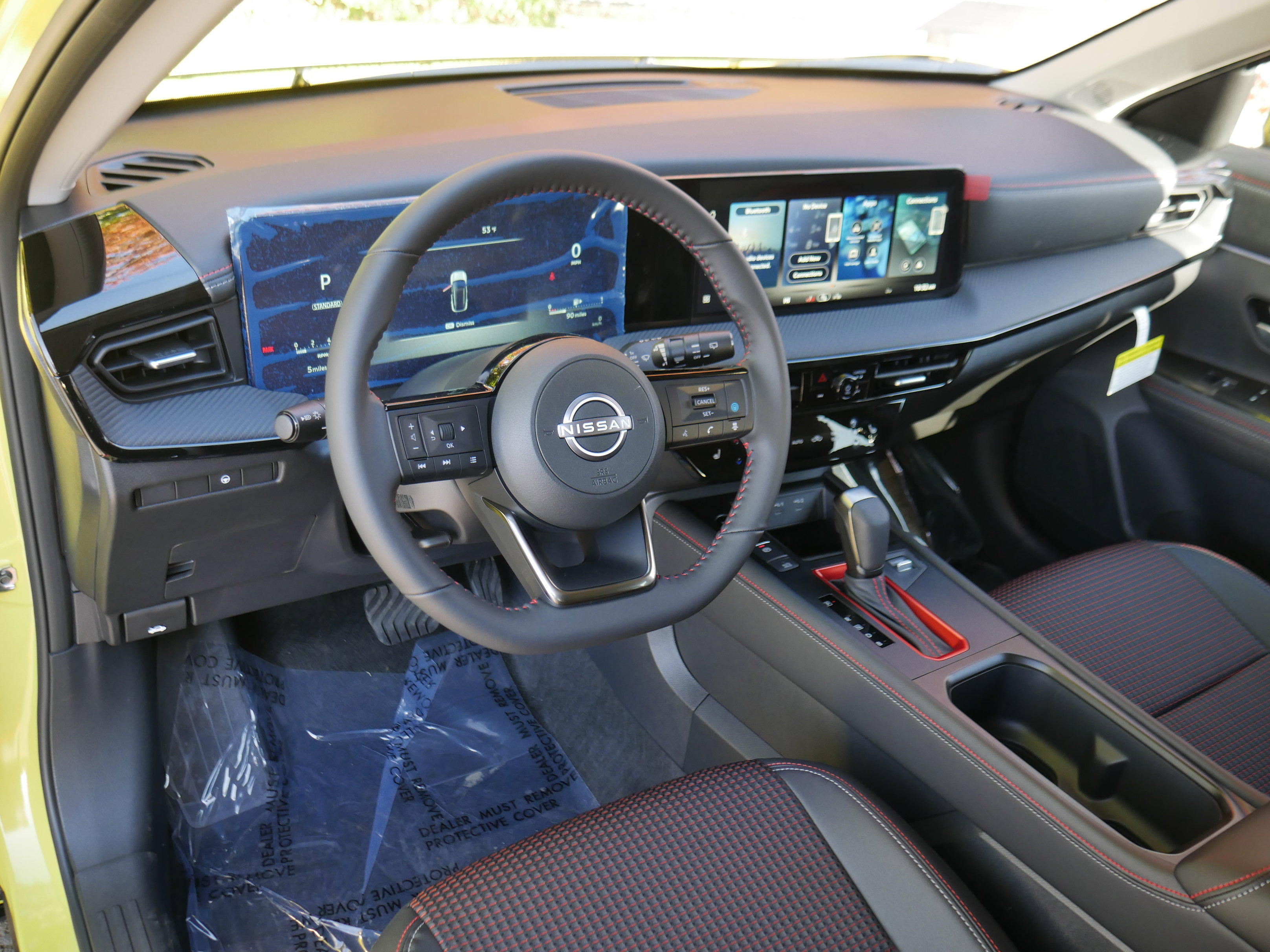 New 2026 Nissan Kicks SR w/ Cold Weather Package image 4