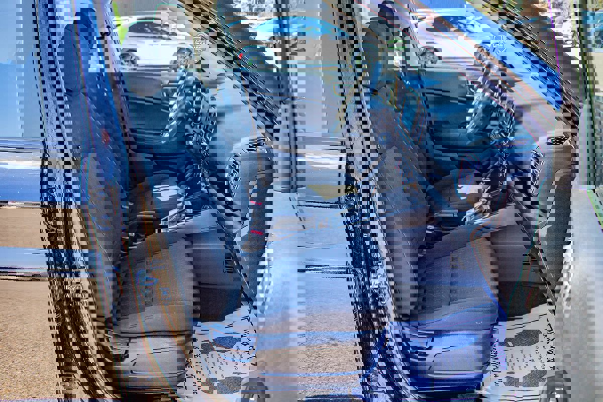 Used 2022 Hyundai Venue SE image 19