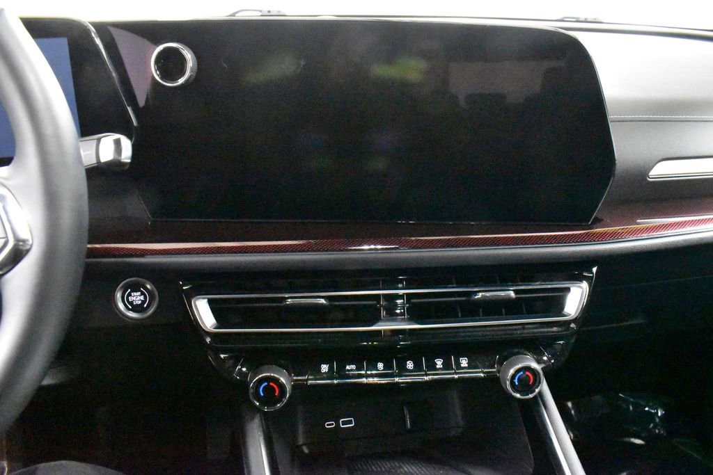Used 2024 Chevrolet Traverse Z71 w/ Enhanced Driving Package AWD/4WD image 16