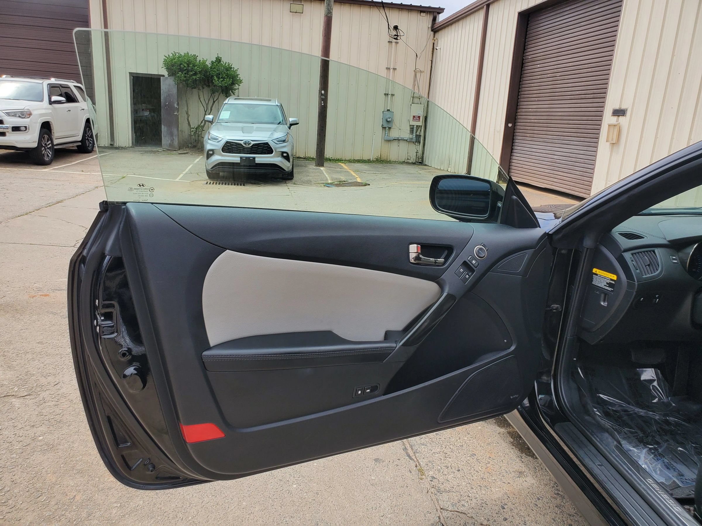 Used 2014 Hyundai Genesis 2.0T RWD image 18