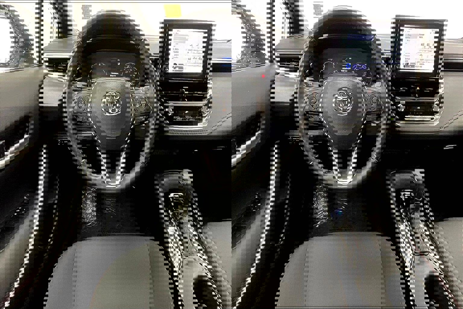 Used 2024 Toyota Corolla SE image 4