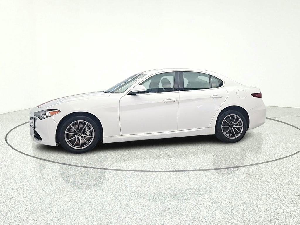 Used 2019 Alfa Romeo Giulia AWD image 4