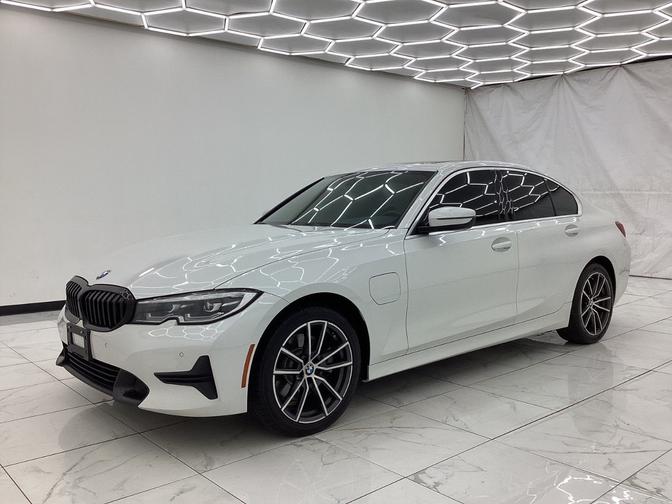 Used 2021 BMW 330e xDrive w/ Convenience Package AWD/4WD image 6
