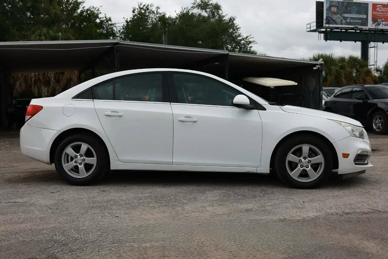 Used 2015 Chevrolet Cruze LT FWD image 13
