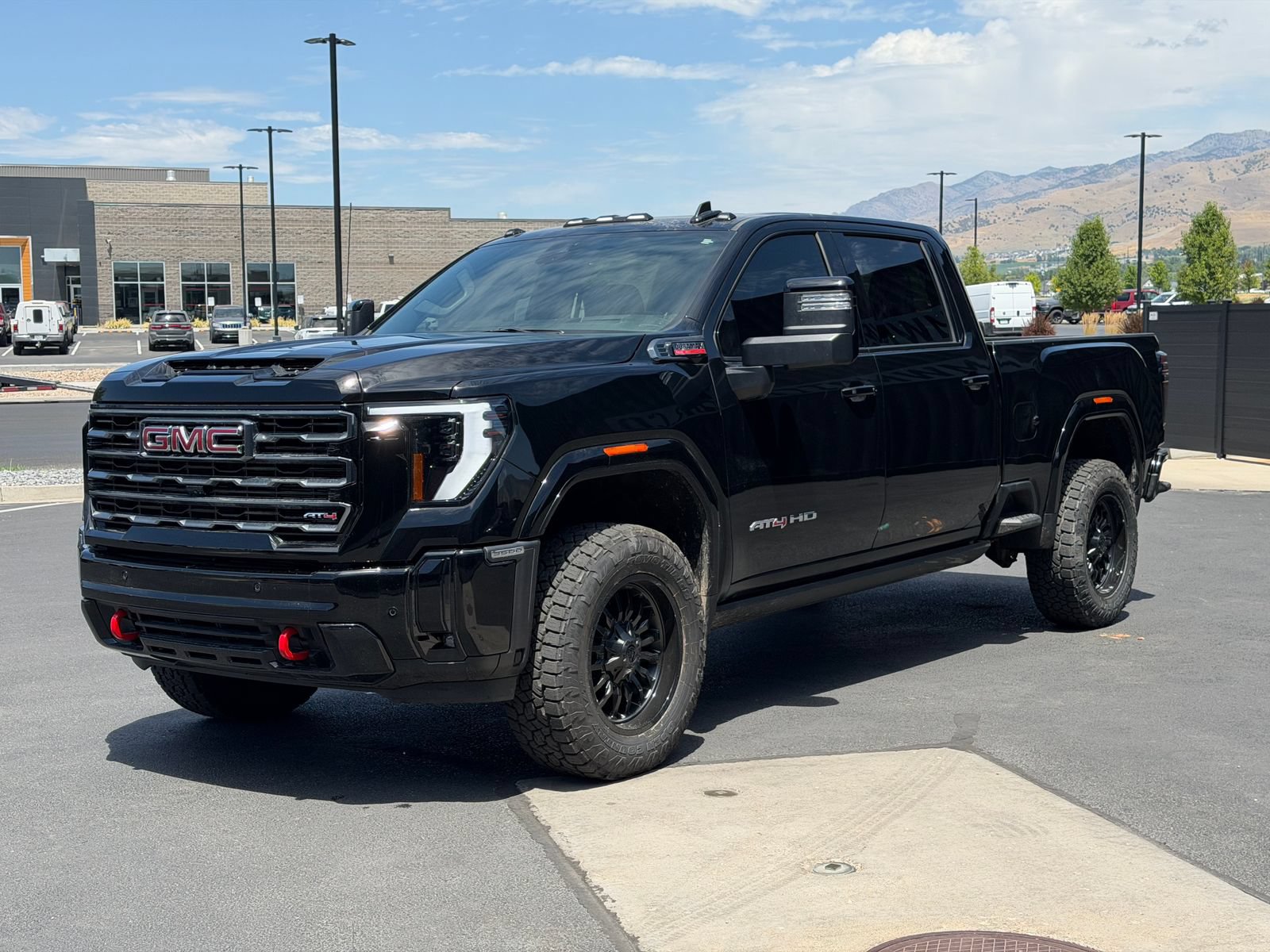 Used 2025 GMC Sierra 3500 AT4 w/ AT4 Premium Plus Package AWD/4WD image 6