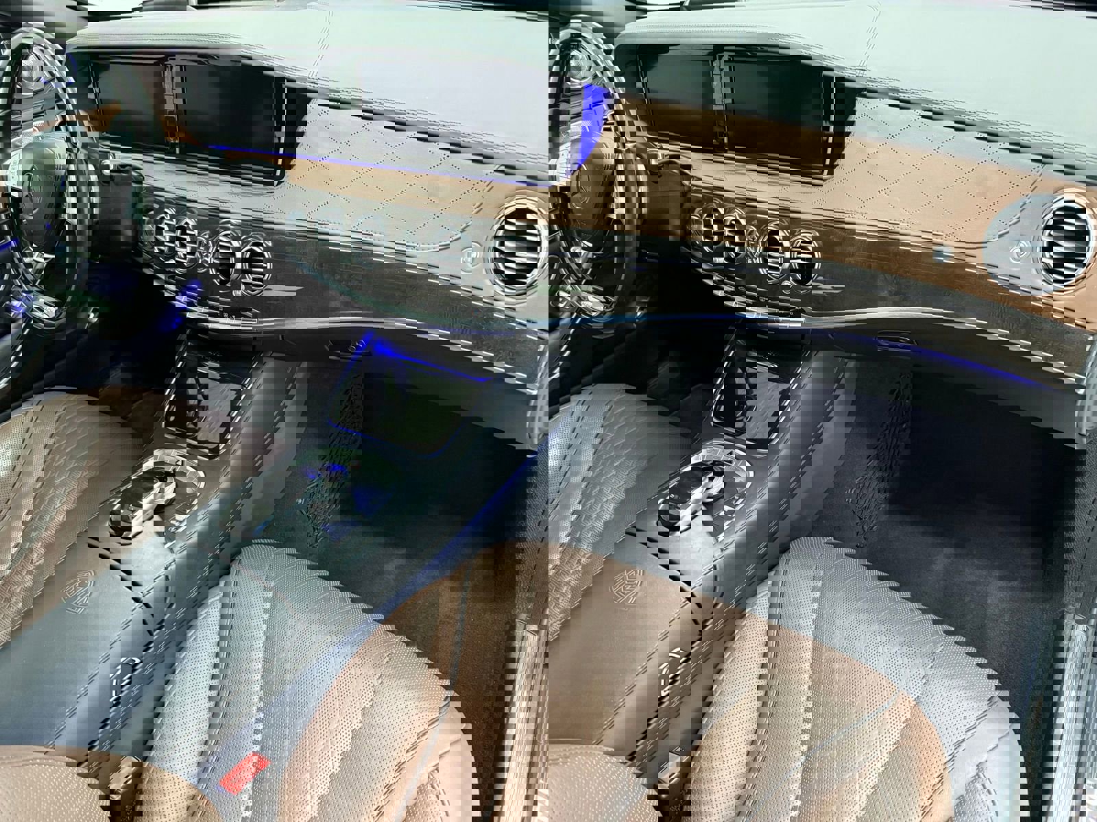 Used 2017 Mercedes-Benz Maybach S 550 4MATIC image 28