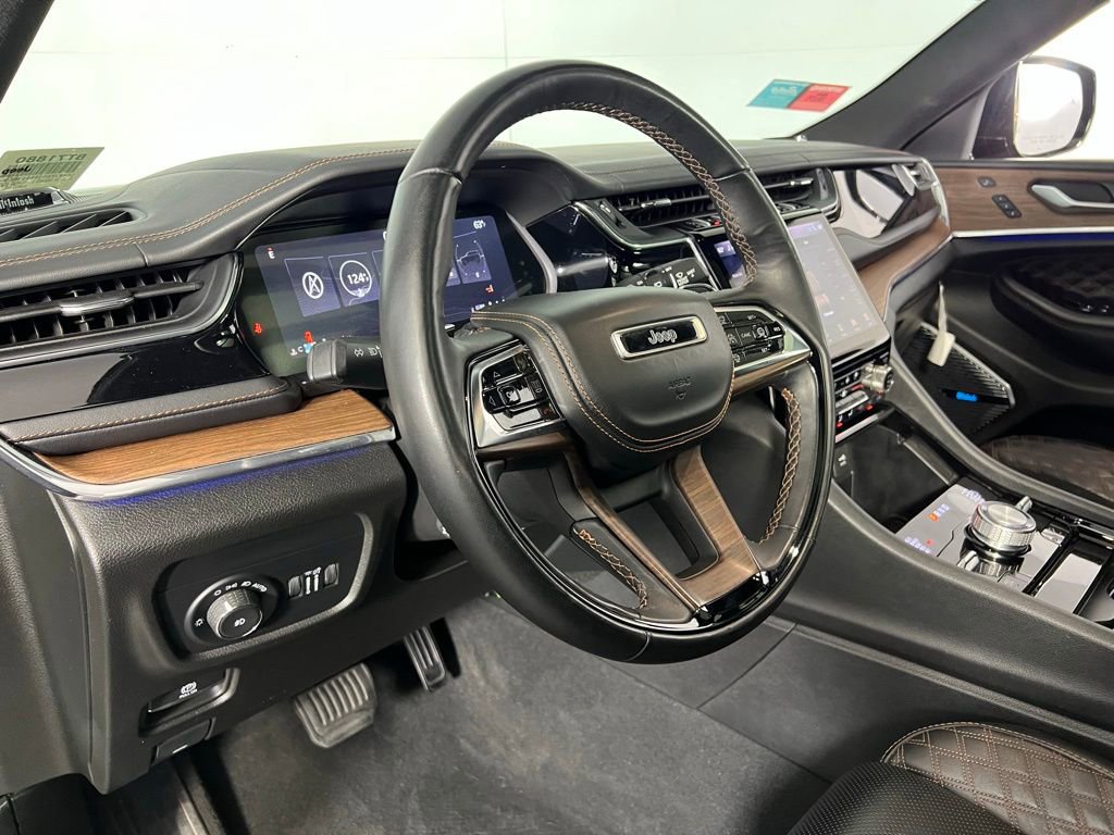 Used 2023 Jeep Grand Cherokee L Summit w/ High Altitude Package AWD/4WD image 23