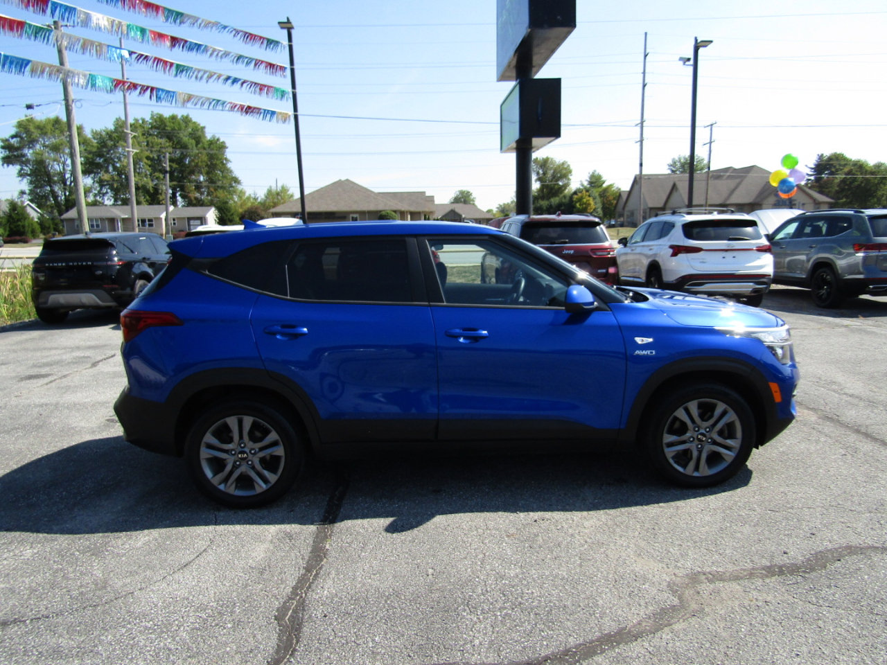 Used 2021 Kia Seltos LX image 8