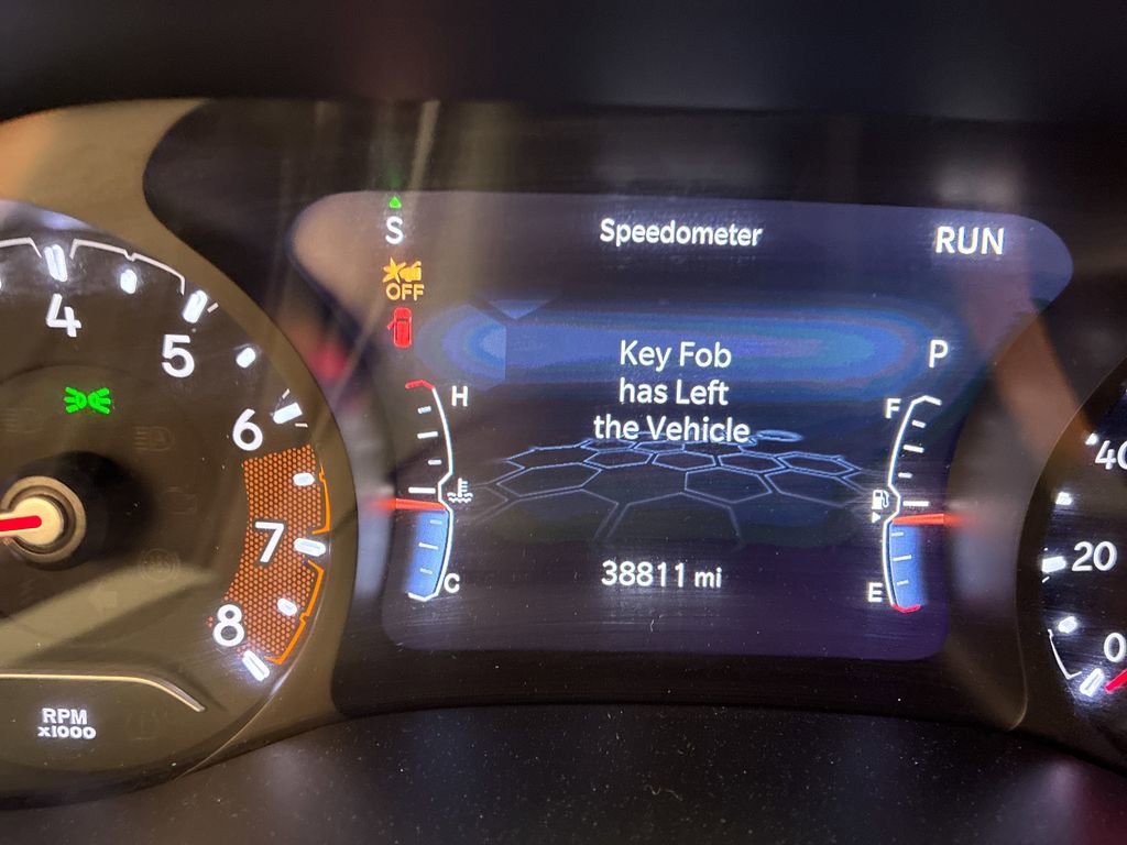 Used 2025 Jeep Compass Limited AWD/4WD image 17