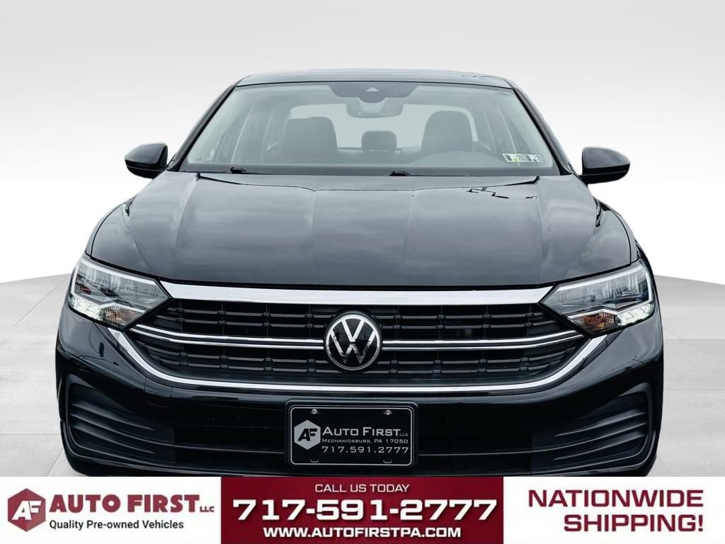 Used 2023 Volkswagen Jetta SE image 8