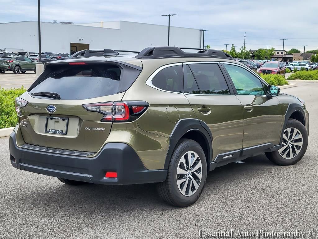 Used 2024 Subaru Outback Premium AWD/4WD image 7