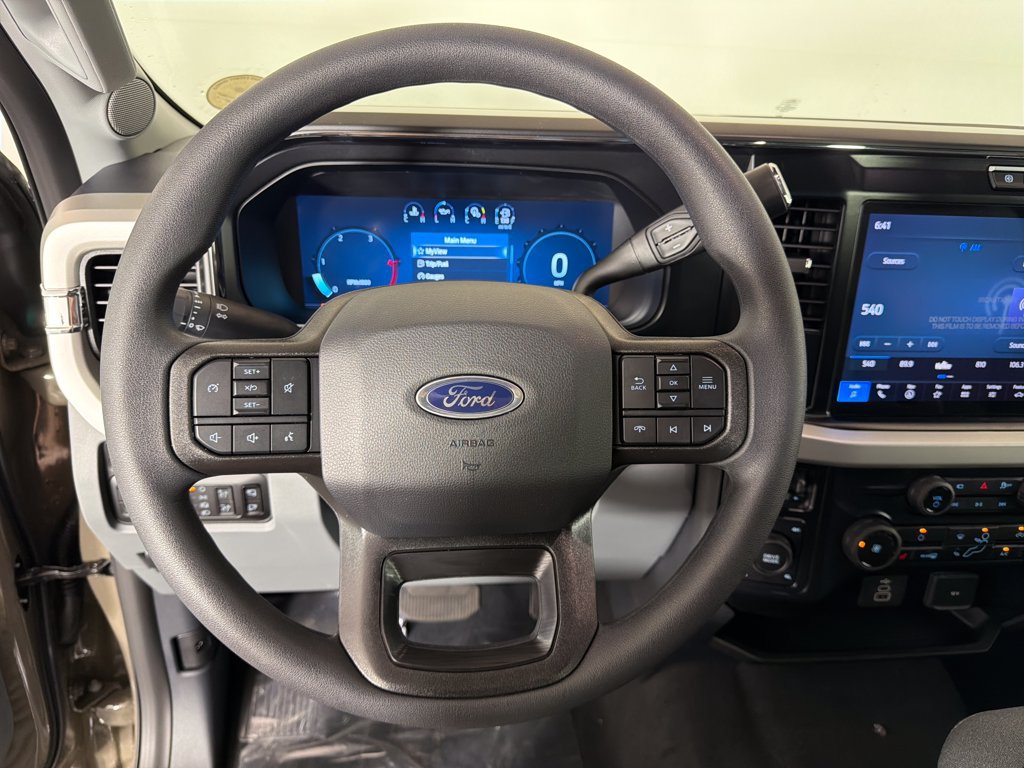 New 2026 Ford F350 XLT w/ XLT Premium Package AWD/4WD image 12