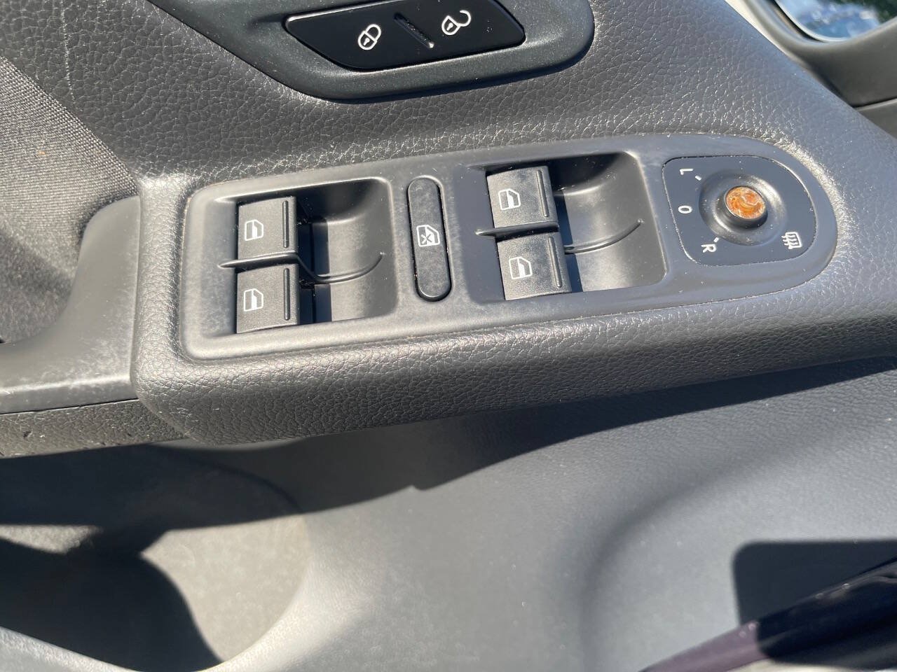 Used 2014 Volkswagen Golf TDI FWD image 13