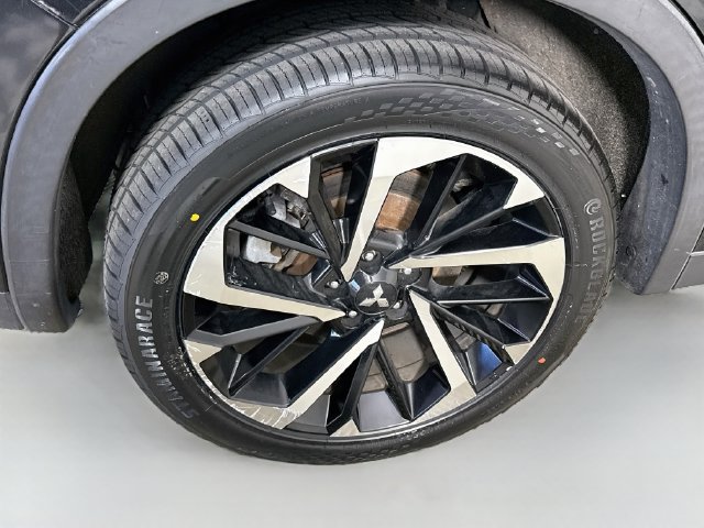 Used 2023 Mitsubishi Outlander SE Black Edition FWD image 32