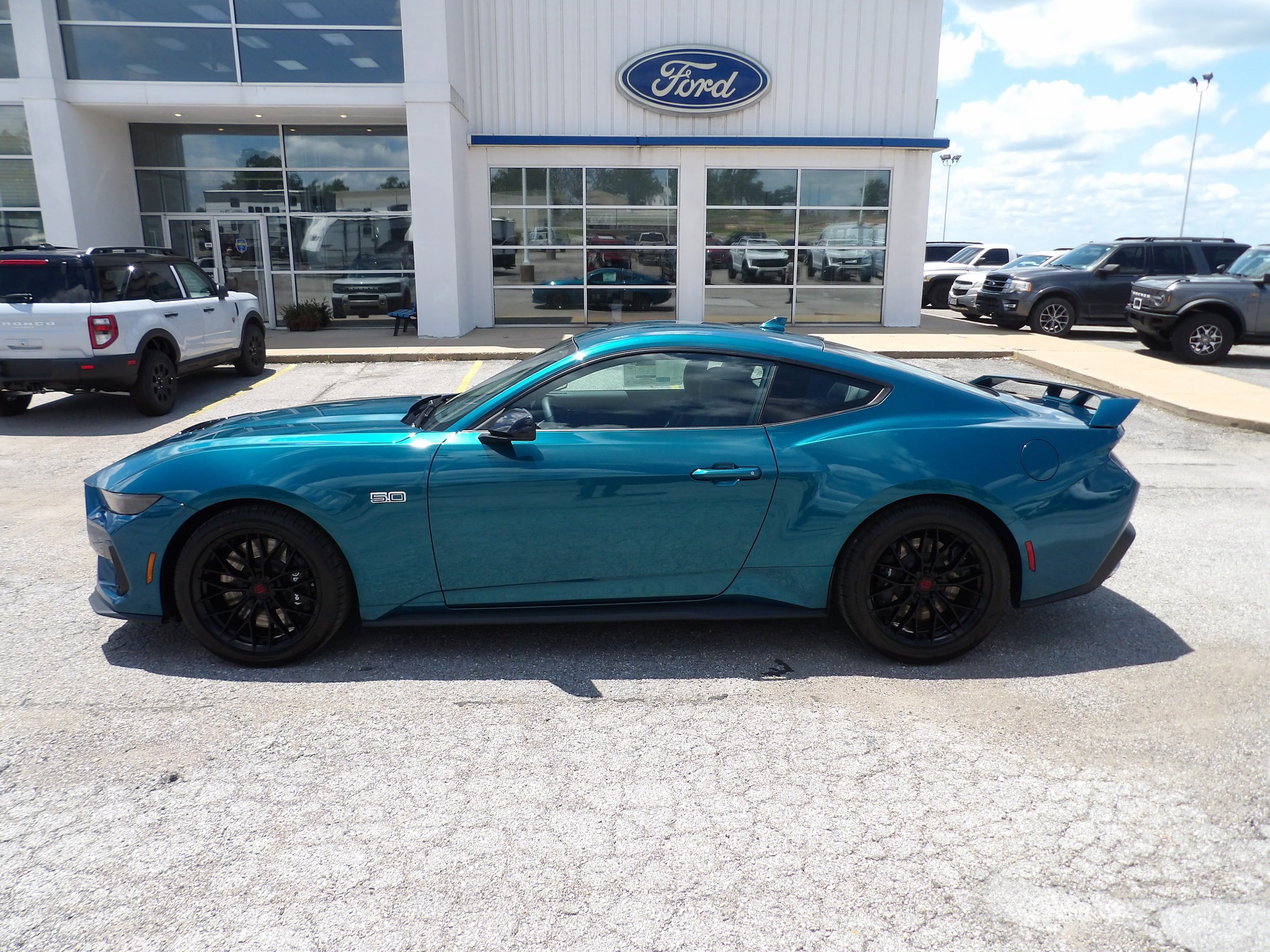 New 2026 Ford Mustang GT Premium w/ GT Performance Package RWD image 1