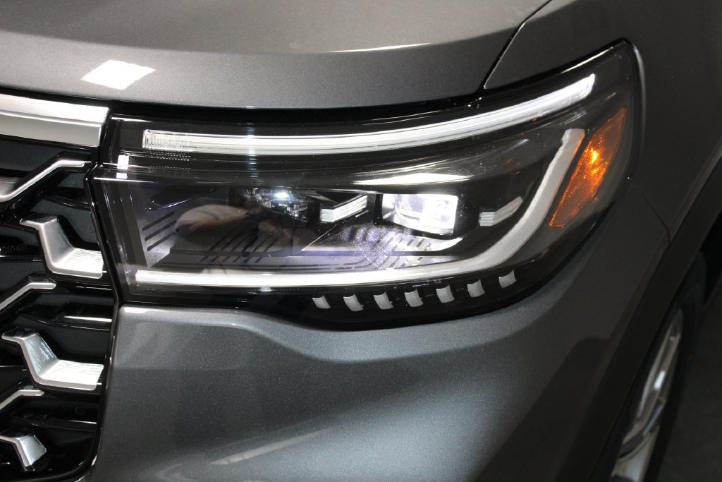 New 2027 Ford Explorer Platinum AWD/4WD image 56