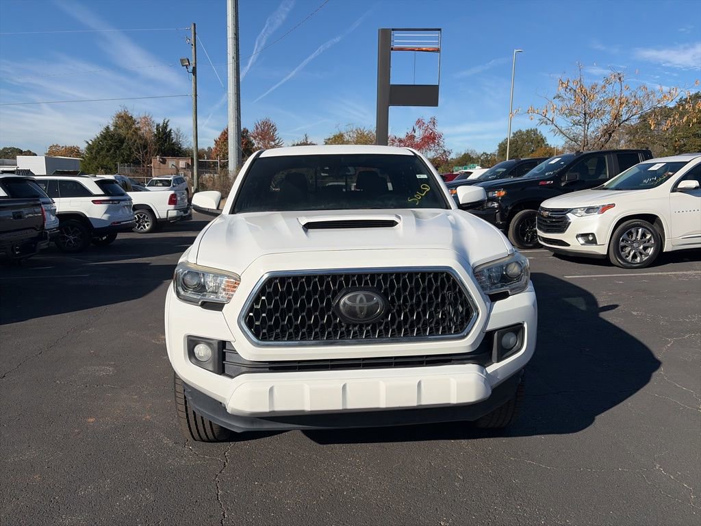 Used 2018 Toyota Tacoma TRD Sport image 2