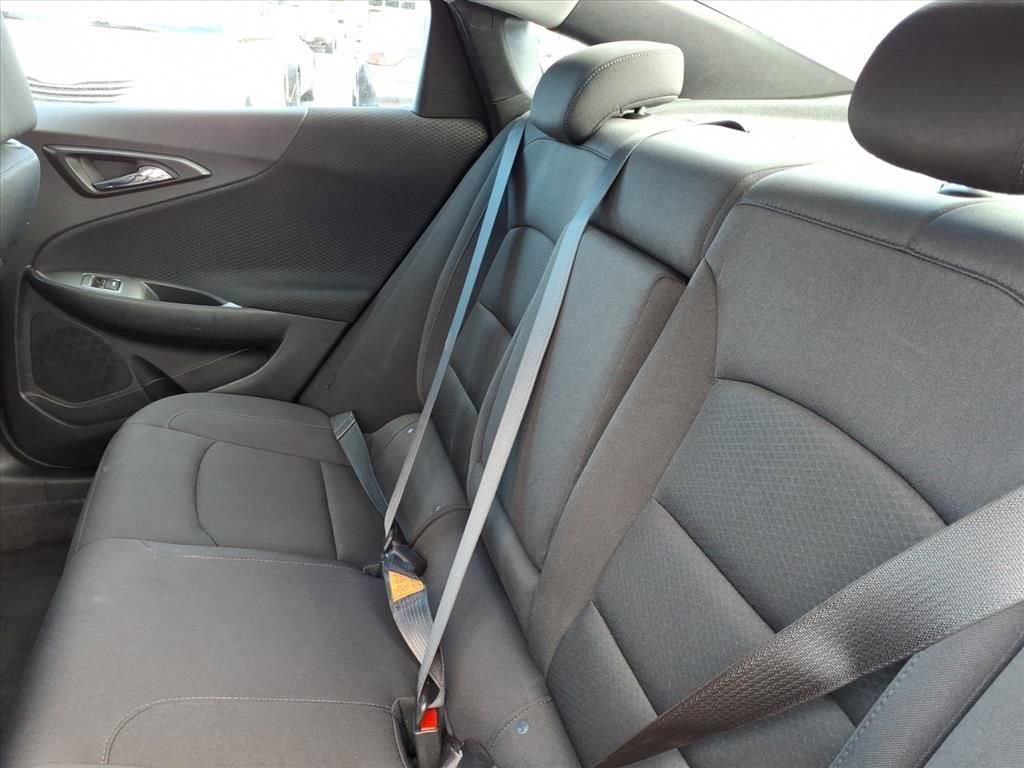 Used 2025 Chevrolet Malibu LT image 19