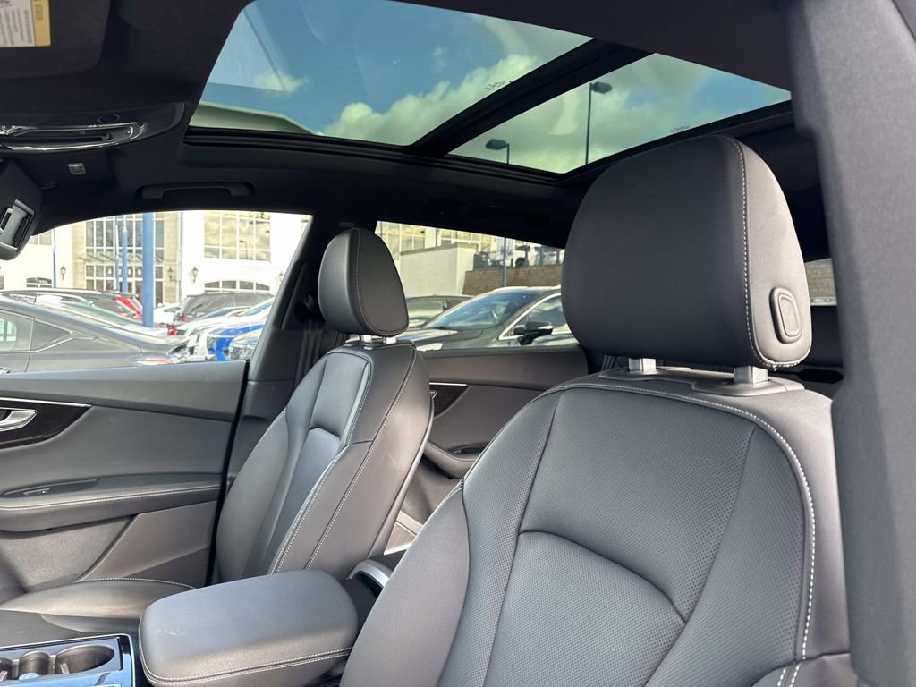 Used 2022 Audi Q8 Premium Plus image 18
