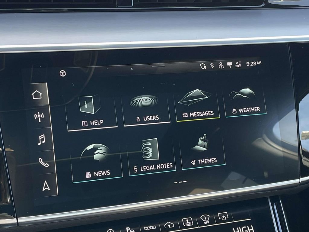 Used 2023 Audi A8 L 3.0T image 17