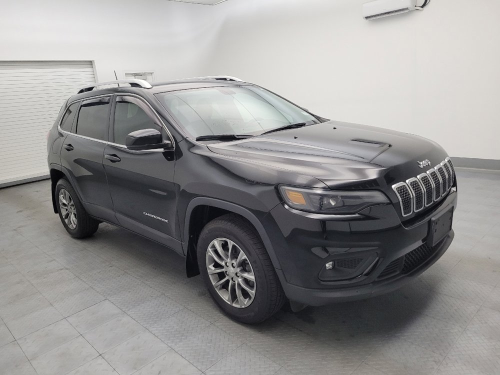 Used 2019 Jeep Cherokee Latitude Plus w/ Cold Weather Group AWD/4WD image 11