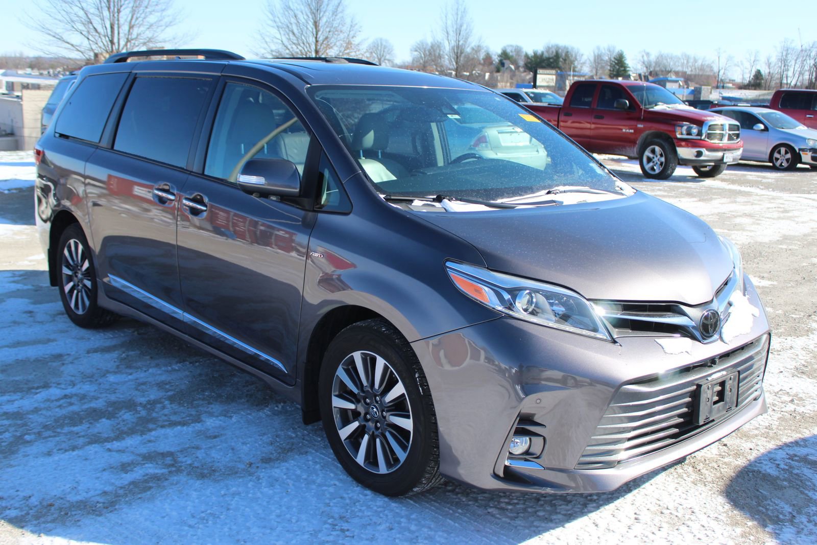 Used 2018 Toyota Sienna Limited Premium w/ Protection Package image 8