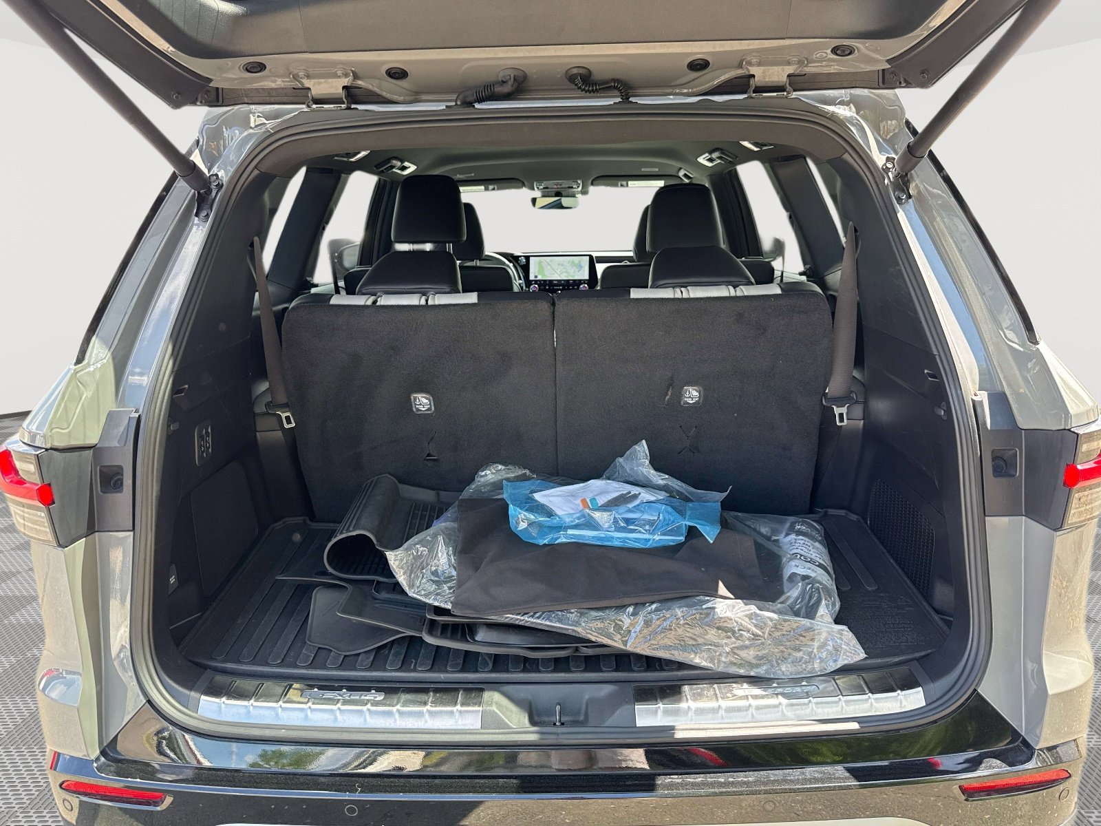 Used 2024 Lexus TX 500h AWD w/ Technology Package image 34