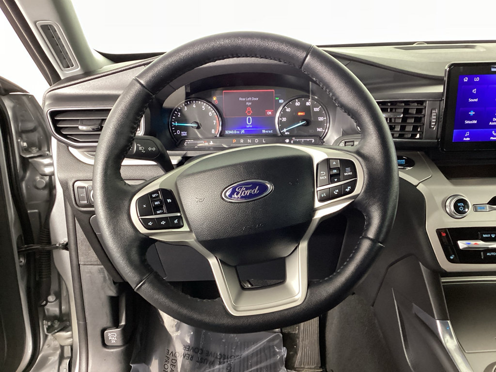 Used 2023 Ford Explorer XLT w/ Equipment Group 202A AWD/4WD image 21