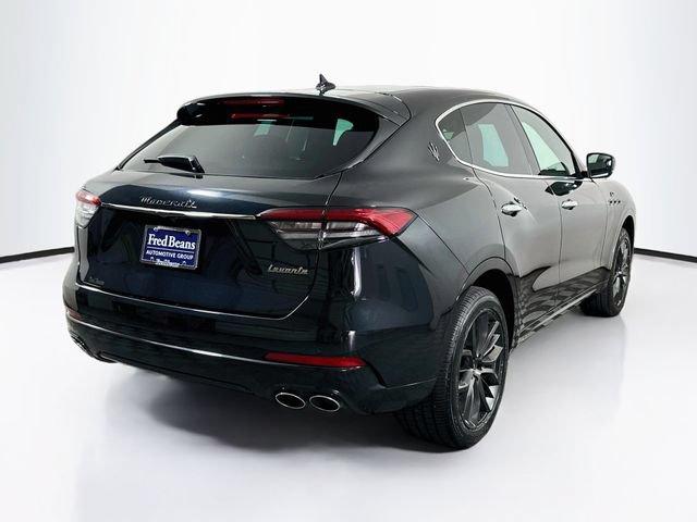 Used 2024 Maserati Levante GT Ultima AWD/4WD image 9