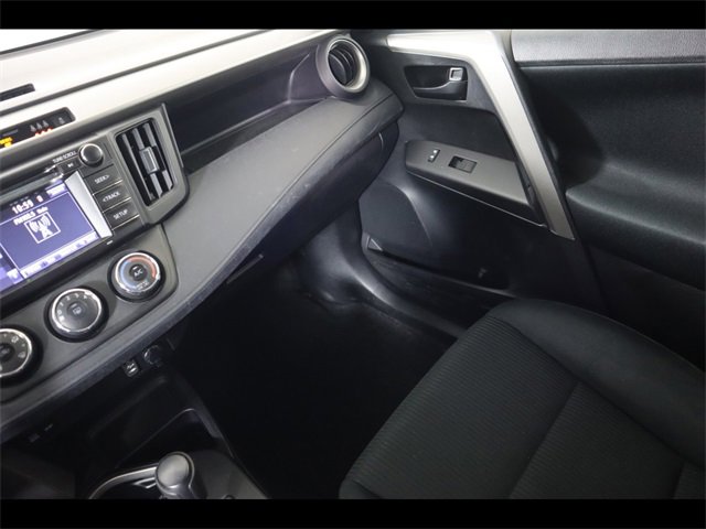 Used 2017 Toyota RAV4 LE image 10