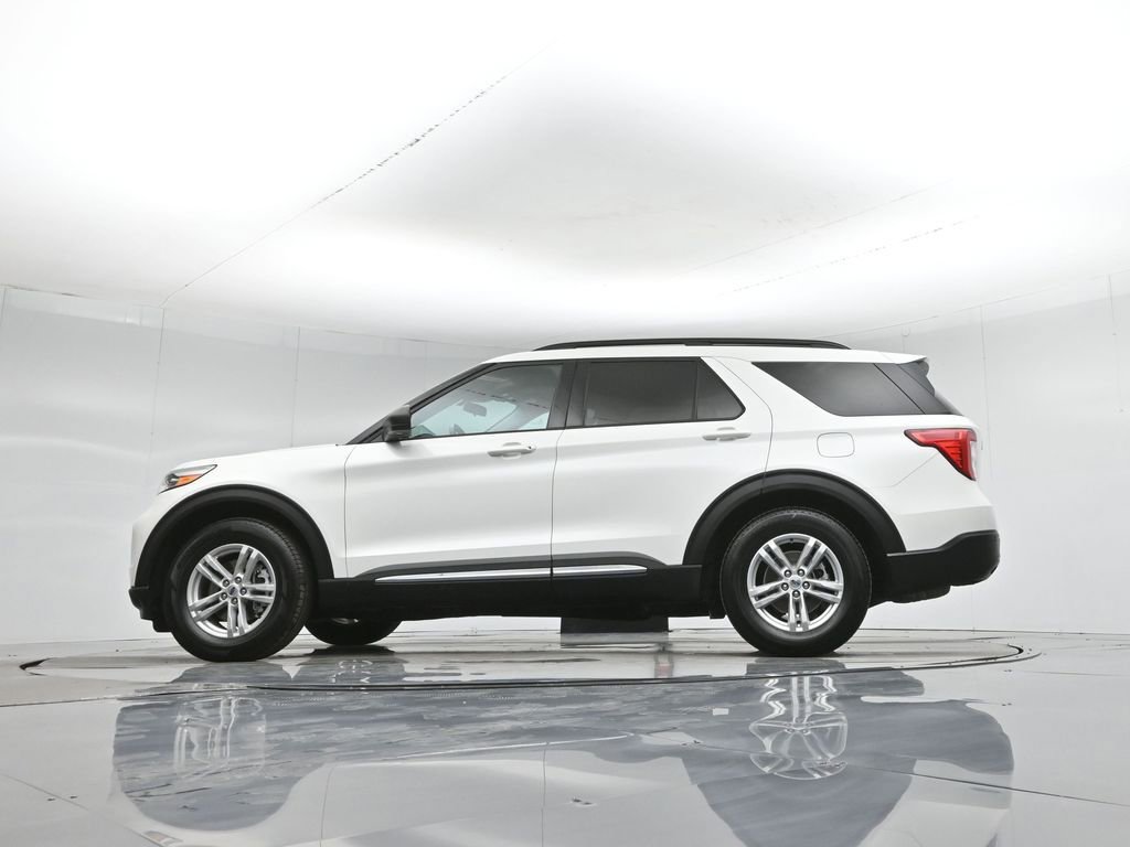 Certified 2022 Ford Explorer XLT image 58